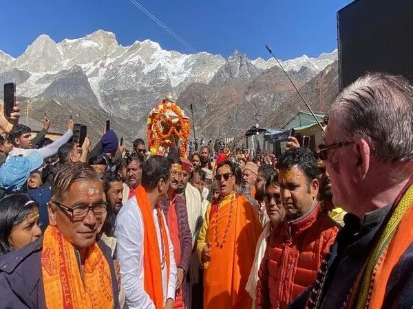 Uttarakhand: पंचमुखी मूर्ति अंतिम अनुष्ठान के लिए केदारनाथ पहुंची, मंदिर सर्दियों के लिए बंद