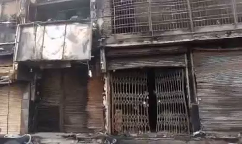 पंडरी में आगजनी की बड़ी घटना, ज्वेलरी और फर्नीचर शॉप चपेट में