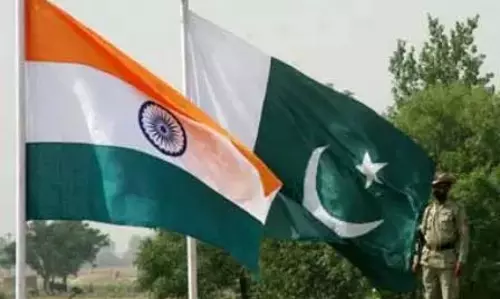 PCB ने चैंपियंस ट्रॉफी के लिए भारतीय प्रशंसकों को शीघ्र वीजा जारी करने का आश्वासन दिया PCB ने चैंपियंस ट्रॉफी के लिए भारतीय प्रशंसकों को शीघ्र वीजा जारी करने का आश्वासन दिया