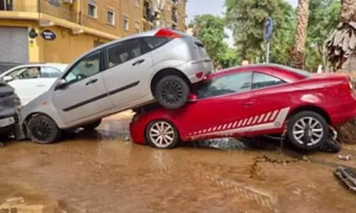 स्पेन में बाढ़ से कम से कम 205 लोगों की मौत, पीएम ने किया पूरे सहयोग का वादा