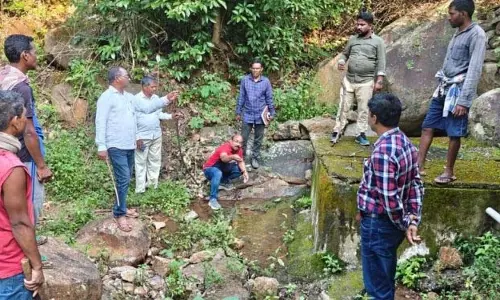 प्रशासन ने पहाड़ियों पर जल स्रोतों का पता लगाने का प्रयास शुरू किया