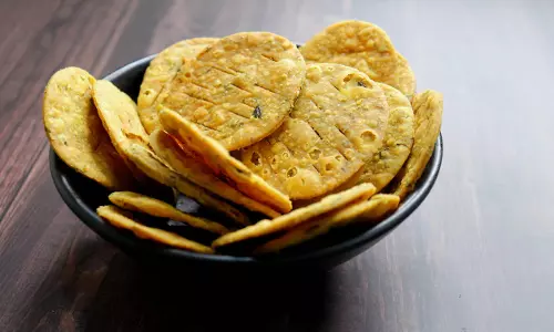 मठरी की रेसिपी मठरी की रेसिपी