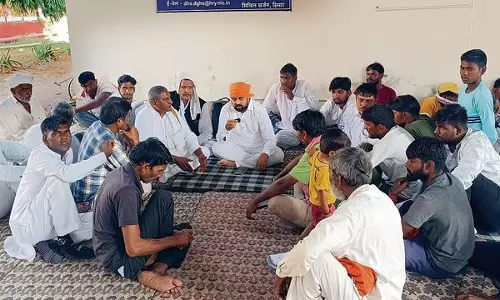 Haryana : मृतक मजदूर के परिजनों ने नौकरी और वित्तीय सहायता की मांग की Haryana : मृतक मजदूर के परिजनों ने नौकरी और वित्तीय सहायता की मांग की