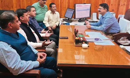 JAMMU: उत्पीड़न का आरोप, व्यापारियों का प्रतिनिधिमंडल कमिश्नर से मिला