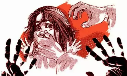 Andhra: तिरुपति में चार साल की बच्ची के साथ बलात्कार कर और उसकी हत्या कर दी Andhra: तिरुपति में चार साल की बच्ची के साथ बलात्कार कर और उसकी हत्या कर दी