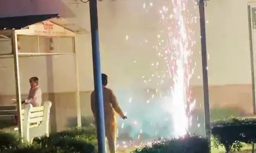 Haryana : दिवाली के बाद वायु गुणवत्ता पिछले साल से बेहतर Haryana : दिवाली के बाद वायु गुणवत्ता पिछले साल से बेहतर