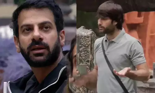 Vivian डीसेना ने करण वीर पर कीचड़ फेंके Vivian डीसेना ने करण वीर पर कीचड़ फेंके