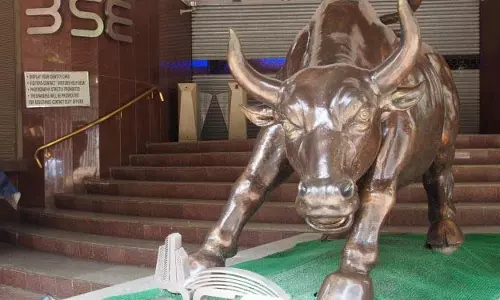 ऑर्केस्ट्रा सत्र में, प्रमुख भूमिका में, संवत 2081 की तेजी से शुरुआत