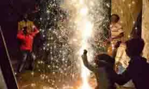 Dehradun: दिवाली पर पटाखों से 78 लोग घायल, इलाज के लिए दून अस्पताल में भर्ती Dehradun: दिवाली पर पटाखों से 78 लोग घायल, इलाज के लिए दून अस्पताल में भर्ती