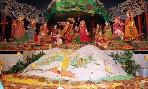Govardhan Puja इस विधि-मंत्र से करें पूजा , मुहूर्त और आरती