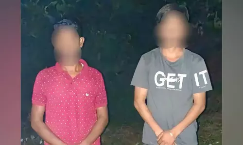 Assam : करीमगंज सीमा पर दो बांग्लादेशी घुसपैठियों को रोका गया Assam : करीमगंज सीमा पर दो बांग्लादेशी घुसपैठियों को रोका गया