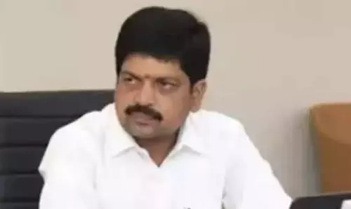टीडी उम्मीदवार अलापति राजेंद्र प्रसाद MLC चुनाव के लिए प्रचार कर रहे टीडी उम्मीदवार अलापति राजेंद्र प्रसाद MLC चुनाव के लिए प्रचार कर रहे