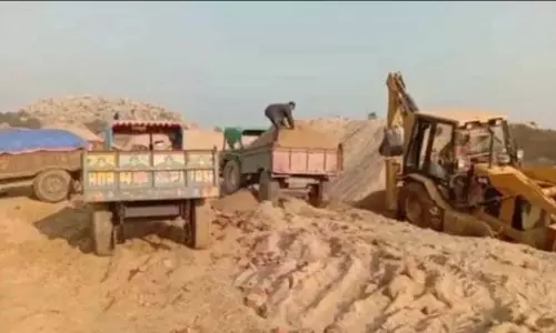 TDP गठबंधन आने के बाद: खनन विभाग में कई अजीबोगरीब चीजें हो रही