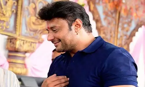 Actor दर्शन को तेज दर्द के चलते अस्पताल में भर्ती कराया गया Actor दर्शन को तेज दर्द के चलते अस्पताल में भर्ती कराया गया