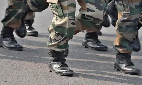 Jammu and Kashmir: दुर्घटनावश गोली चलने से सेना का जवान शहीद Jammu and Kashmir: दुर्घटनावश गोली चलने से सेना का जवान शहीद