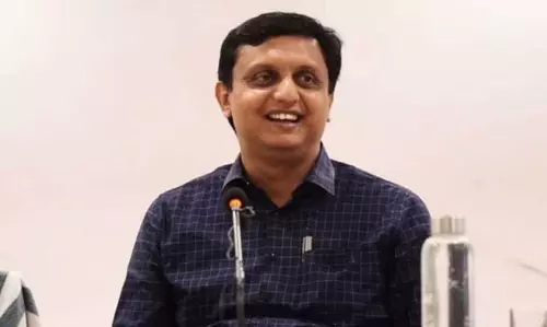 KERALA : भाजपा को अपना चुनाव चिन्ह कमल से बदलकर बोरी कर लेना चाहिए KERALA : भाजपा को अपना चुनाव चिन्ह कमल से बदलकर बोरी कर लेना चाहिए