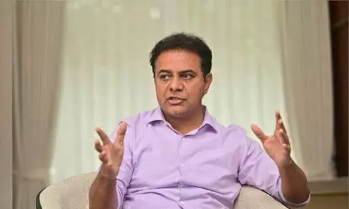 पारंपरिक व्यवसायों के लिए नीतियों पर पुनर्विचार करने का समय- KTR