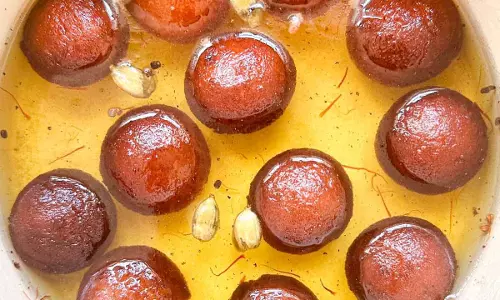 Bhai Dooj के दिन बनाए मुलायम गुलाब जामुन Bhai Dooj के दिन बनाए मुलायम गुलाब जामुन