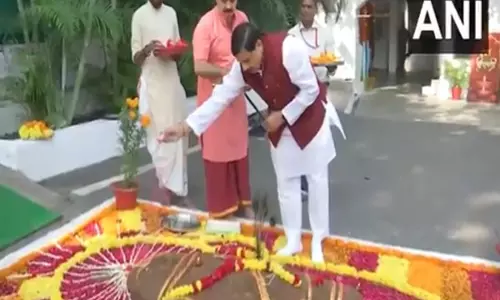 MP के सीएम मोहन यादव ने भोपाल में सीएम आवास पर गोवर्धन पूजा की
