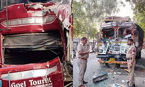 Jalandhar: बस और ट्रक की टक्कर में एक व्यक्ति की मौत, तीन घायल