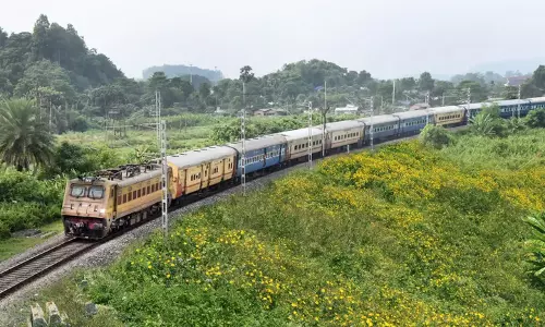 Tripura : एनएफ रेलवे ने छुट्टियों में यात्रा की मांग को पूरा करने के लिए Tripura : एनएफ रेलवे ने छुट्टियों में यात्रा की मांग को पूरा करने के लिए