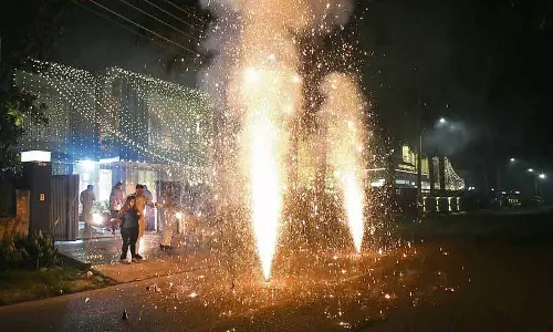 Chandigarh: दिवाली के शोर में पटाखों पर प्रतिबंध डूबा