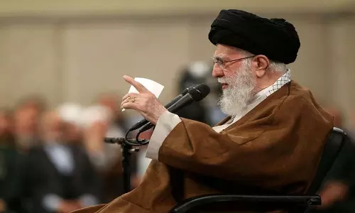 Iran के सर्वोच्च नेता ने इजरायल और अमेरिका को कुचलने वाले जवाब की धमकी दी