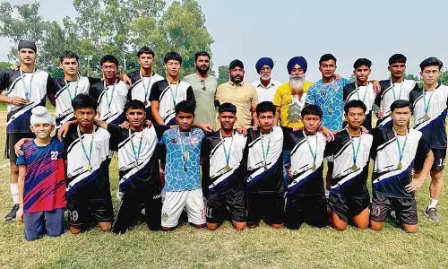 Chandigarh: सेक्टर 37 स्कूल ने फुटबॉल टूर्नामेंट जीता