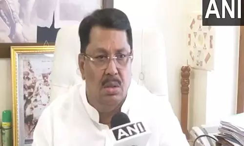 महाराष्ट्र के एलओपी विजय वडेट्टीवार ने PM Modi के झूठे वादों पर किया पलटवार महाराष्ट्र के एलओपी विजय वडेट्टीवार ने PM Modi के झूठे वादों पर किया पलटवार