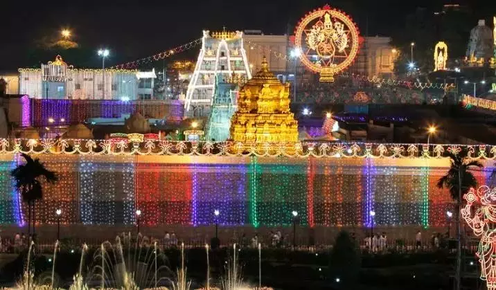 दिवाली के त्यौहार के दौरान Tirumala में दर्शन के लिए भारी भीड़ उमड़ी