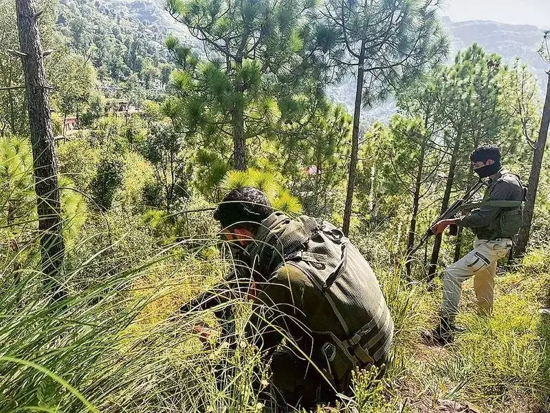 Bandipur में उग्रवादियों के साथ गोलीबारी, तलाशी अभियान जारी