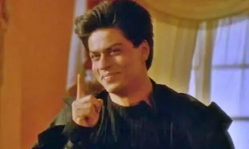 अकादमी ने शाहरुख खान के जन्मदिन को K3G सीन के साथ मनाया अकादमी ने शाहरुख खान के जन्मदिन को K3G सीन के साथ मनाया