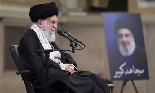 Iran’s Khamenei: दुश्मनों को, चाहे ज़ायोनी शासन हो या अमेरिका, करारा जवाब मिलेगा Iran’s Khamenei: दुश्मनों को, चाहे ज़ायोनी शासन हो या अमेरिका, करारा जवाब मिलेगा