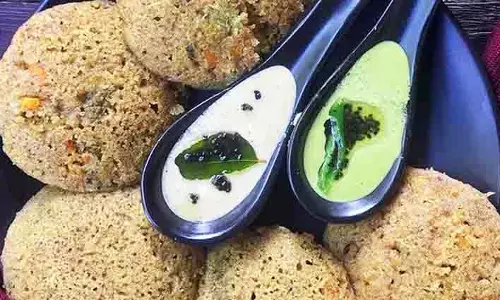 मल्टीग्रेन इडली: यह डिश कई चीजों के मिश्रण से बनती है