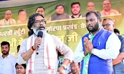 असम में लाखों आदिवासियों की पहचान मिटाने वाली भाजपा झारखंड में ढोंग कर रही है : हेमंत सोरेन