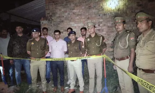 ट्रकों से तेल चोरी करने वाले गिरोह के 4 सदस्यों को पुलिस ने मुठभेड़ में दबोचा, VIDEO ट्रकों से तेल चोरी करने वाले गिरोह के 4 सदस्यों को पुलिस ने मुठभेड़ में दबोचा, VIDEO