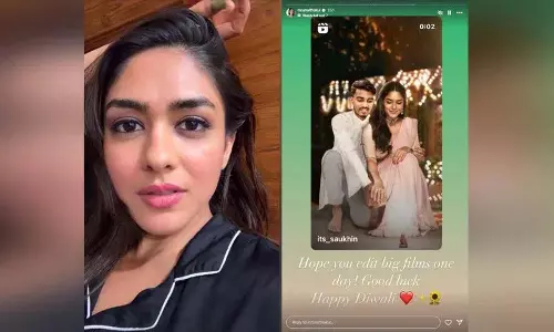 Mrunal Thakur ने प्रशंसक की संपादित तस्वीरों पर प्रतिक्रिया दी Mrunal Thakur ने प्रशंसक की संपादित तस्वीरों पर प्रतिक्रिया दी