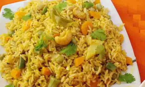 शाही पुलाव: अपने मेहमानों को विशेष महसूस कराने के लिए आज़माएँ इस व्यंजन को