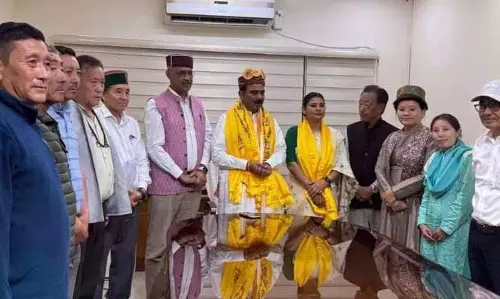 Tamta के साथ सड़क बुनियादी ढांचे के मुद्दों पर चर्चा