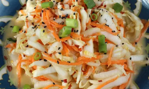 Kimchi सलाद रेसिपी