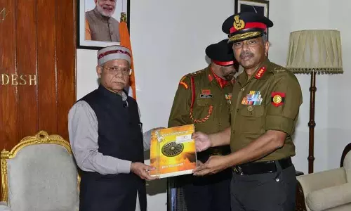 Western कमान प्रमुख ने राज्यपाल से मुलाकात की
