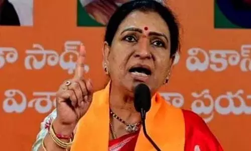 Telangana: सांसद डीके अरुणा ने सीएम रेवंत रेड्डी पर साधा निशाना