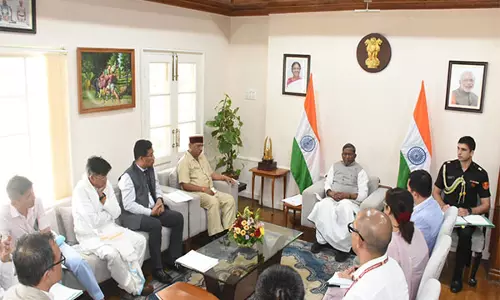 राज्यपाल आचार्य ने Manipur के केंद्रीय और राज्य विश्वविद्यालयों के कुलपतियों से मुलाकात की