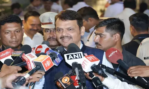 Maharashtra: उपमुख्यमंत्री देवेंद्र फडणवीस की सुरक्षा बढ़ाई गई- रिपोर्ट Maharashtra: उपमुख्यमंत्री देवेंद्र फडणवीस की सुरक्षा बढ़ाई गई- रिपोर्ट