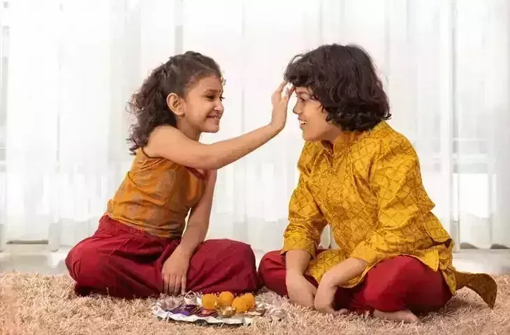 Bhai Dooj पर इन चीजों से करें अपने भाई का तिलक, समृद्धि का मिलेगा आशीर्वाद Bhai Dooj पर इन चीजों से करें अपने भाई का तिलक, समृद्धि का मिलेगा आशीर्वाद