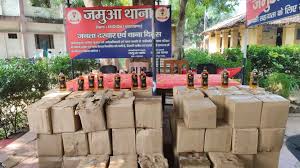 Giridih: जमुआ में 1038 बोतल अंग्रेजी शराब के साथ एक गिरफ्तार