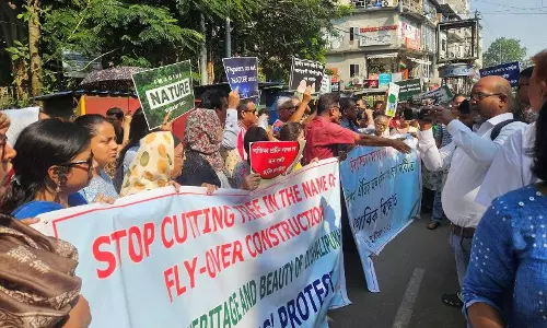 Assam : दिघालीपुखुरी में पेड़ों की कटाई के खिलाफ जनहित याचिका पर गुवाहाटी हाईकोर्ट मंगलवार को सुनवाई Assam : दिघालीपुखुरी में पेड़ों की कटाई के खिलाफ जनहित याचिका पर गुवाहाटी हाईकोर्ट मंगलवार को सुनवाई