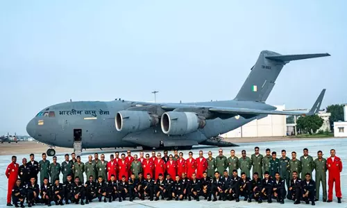 IAF का सारंग हेलीकॉप्टर प्रदर्शन बहरीन अंतर्राष्ट्रीय वायु के लिए रवाना