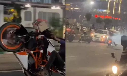 Diwali की रात खतरनाक स्टंट करने पर 10 बाइकर्स के खिलाफ मामला दर्ज