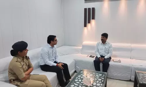 Dungarpur: सामान्य प्रेक्षक पहुंचे डूंगरपुर अधिकारियों से ली तैयारियों की जानकारी